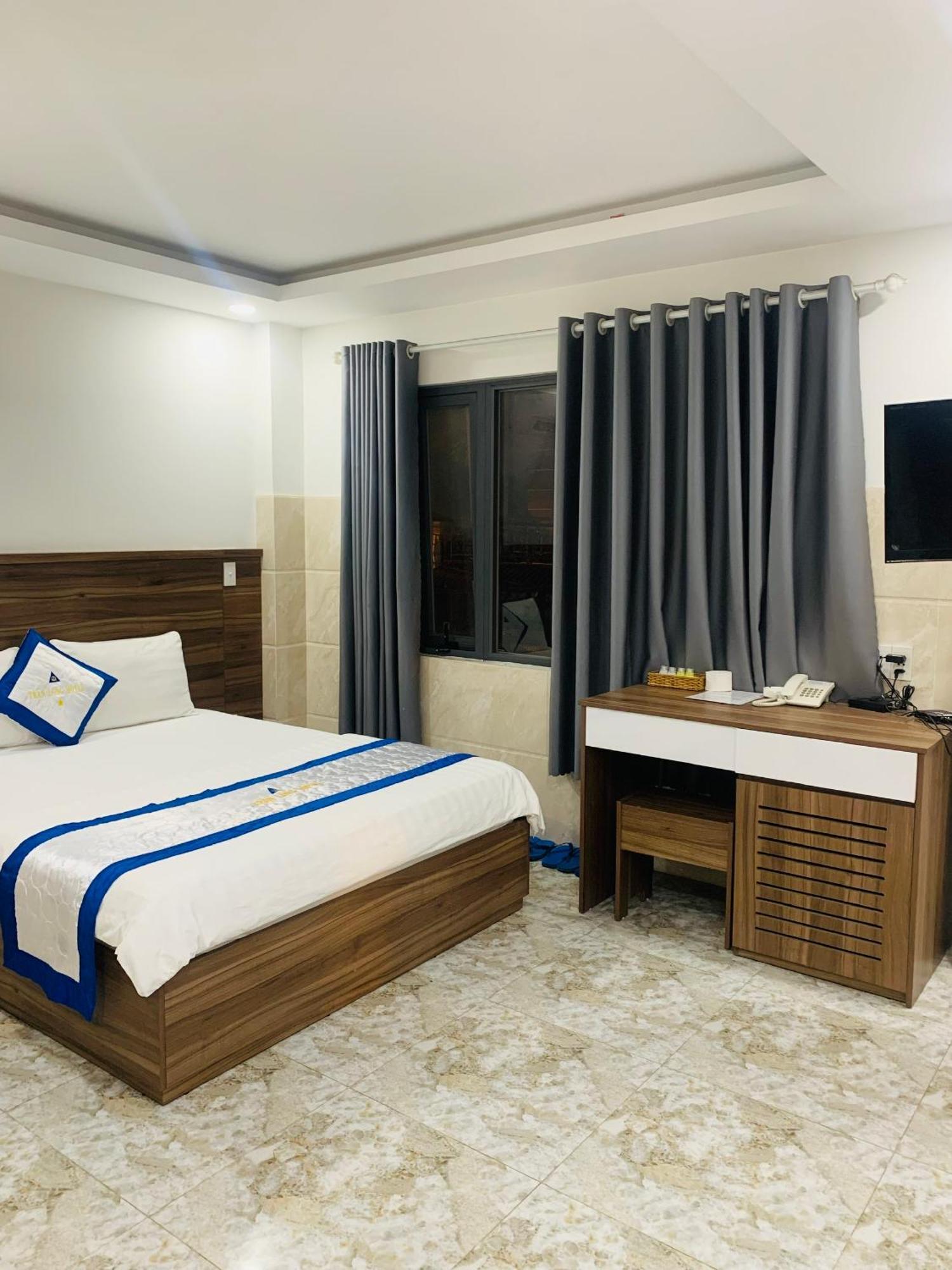 Hotel Tran Long Ho Chi Minh City Bagian luar foto