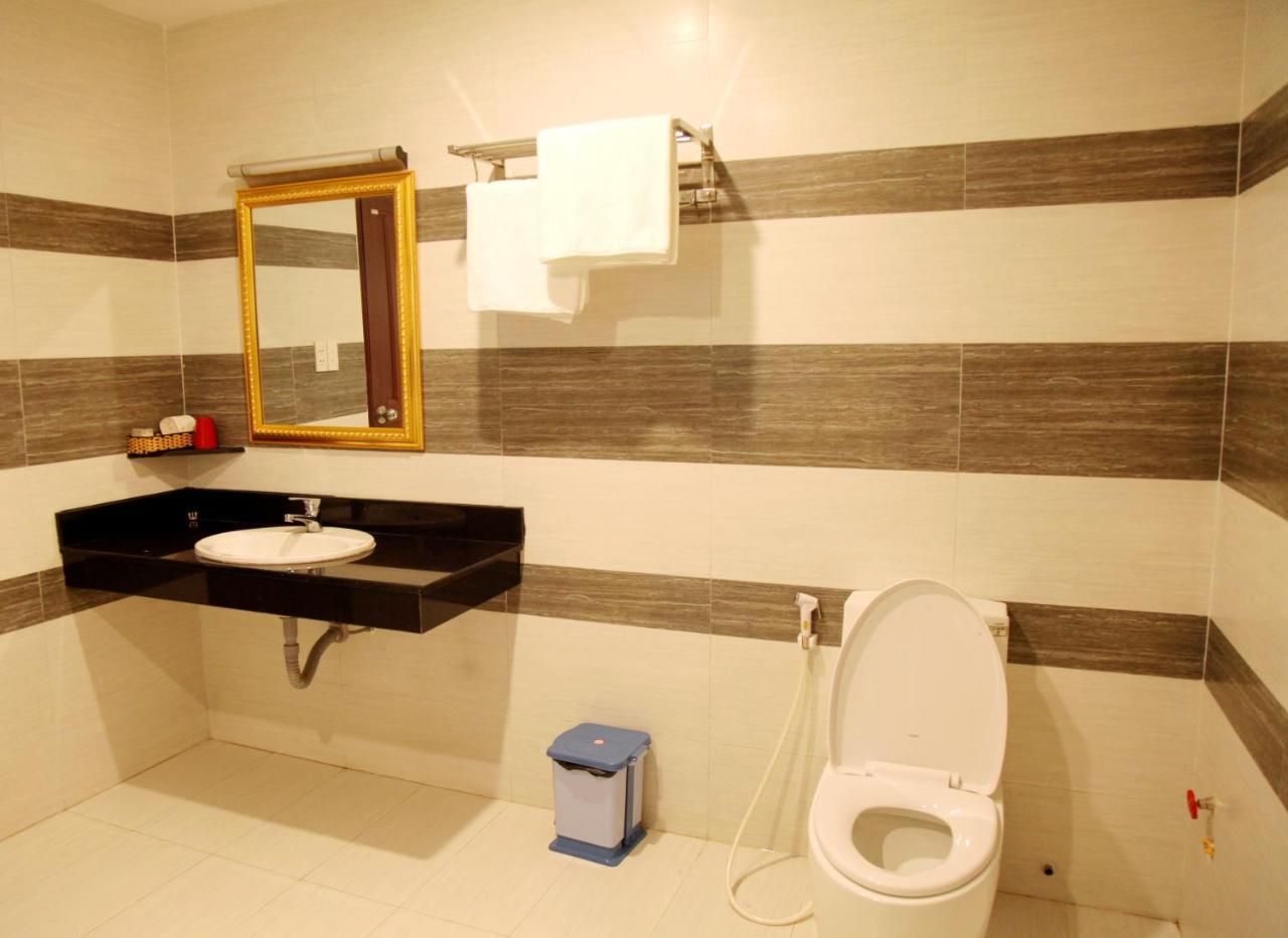 Hotel Tran Long Ho Chi Minh City Bagian luar foto