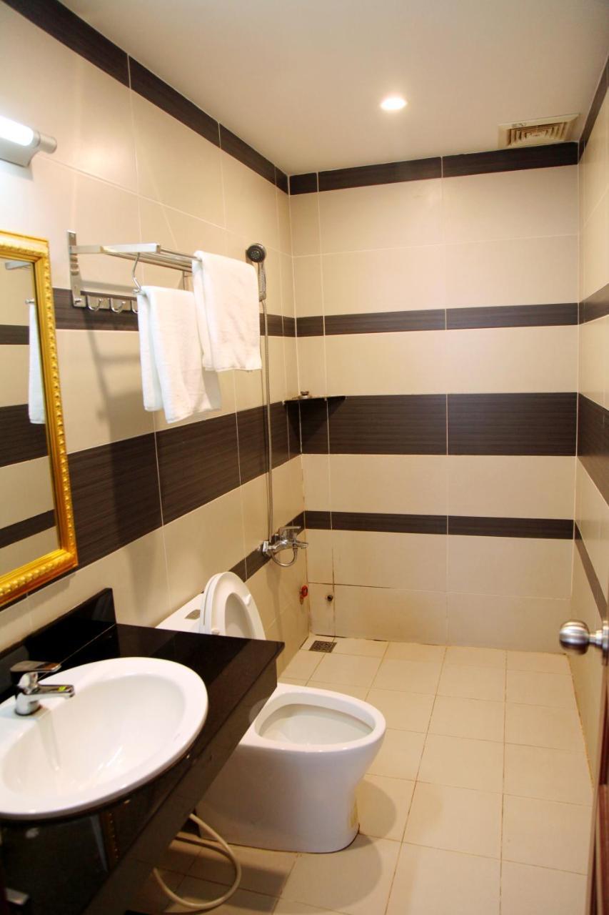 Hotel Tran Long Ho Chi Minh City Bagian luar foto