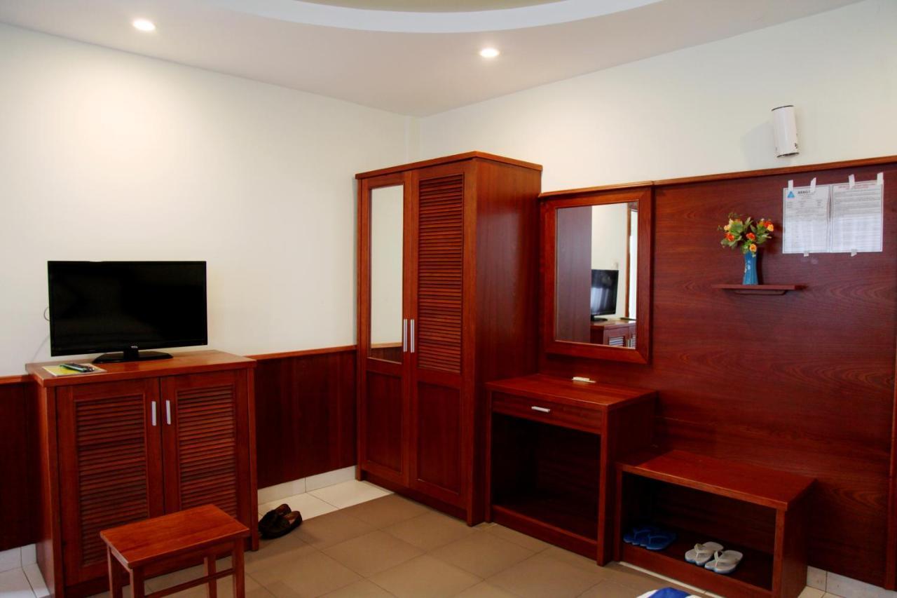 Hotel Tran Long Ho Chi Minh City Bagian luar foto